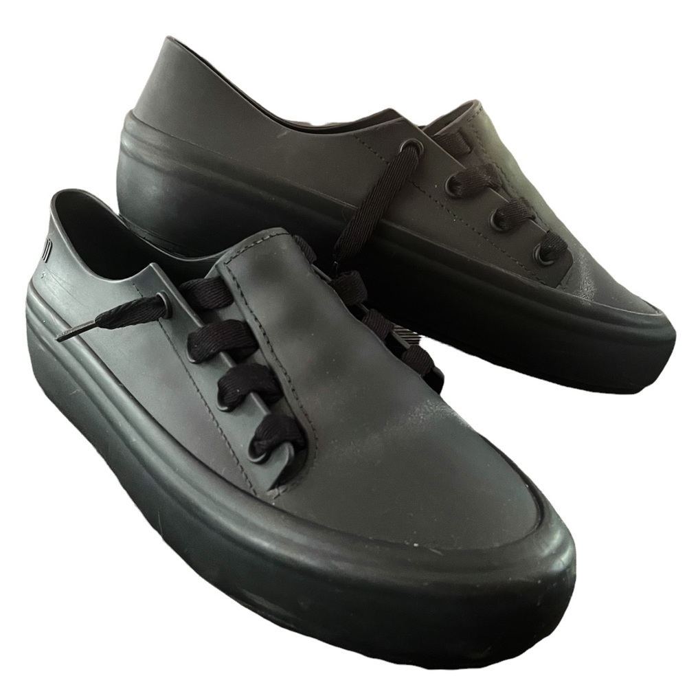Melissa Solid Black Ulitsa Sneakers Women's 7